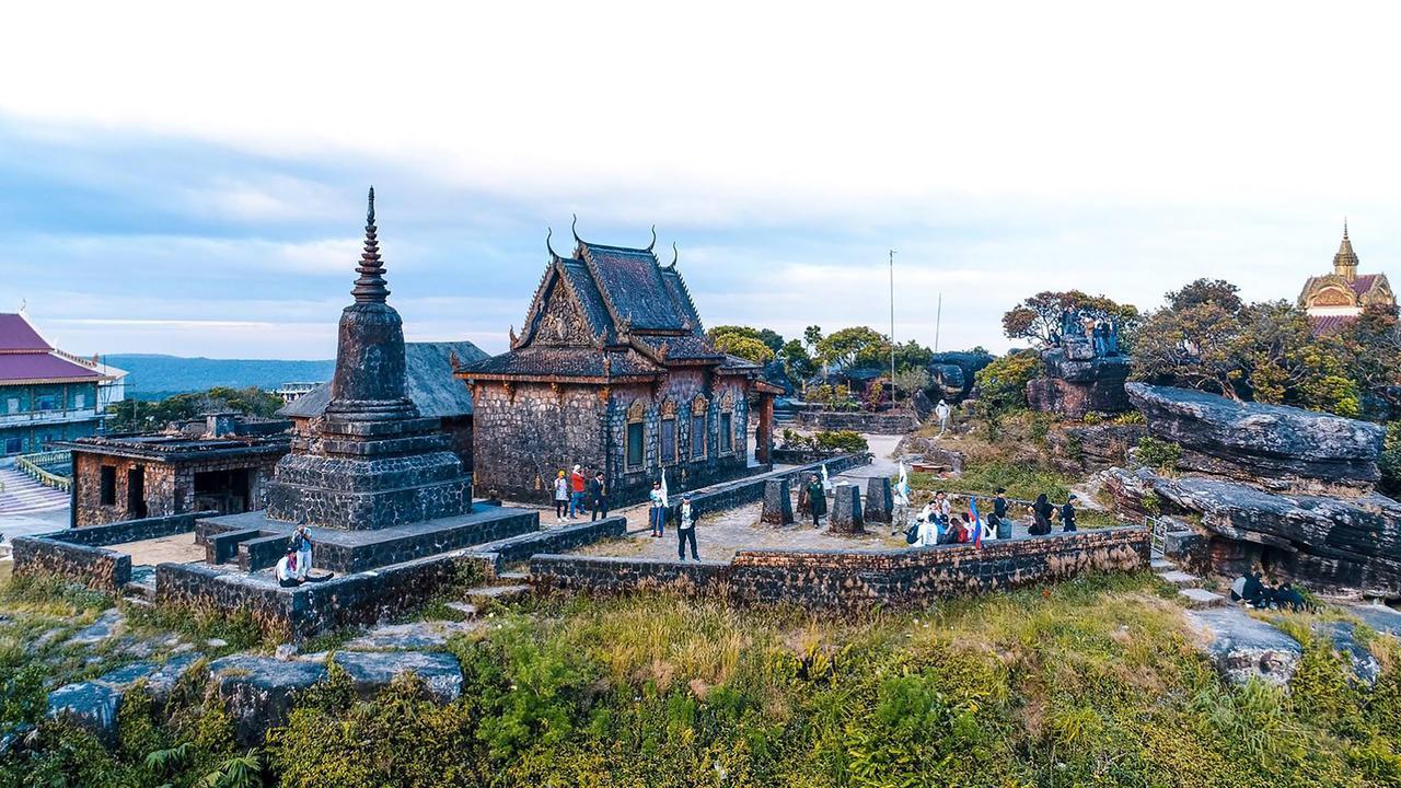 Le Bokor Palace Kampot Exterior foto